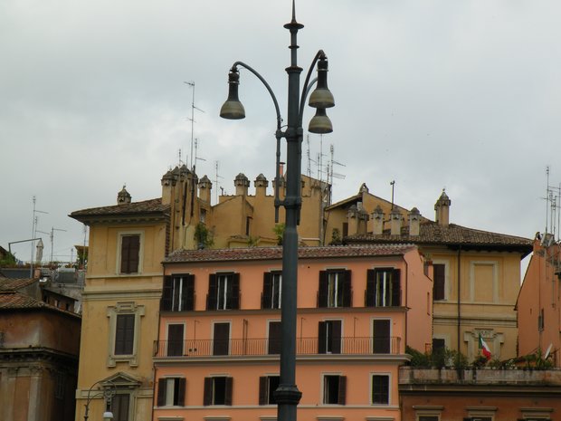 lampadaire et cheminées